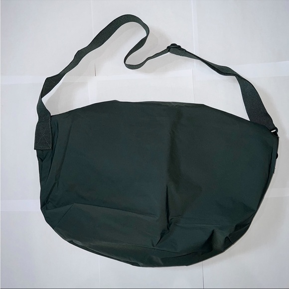 Uniqlo Drawstring Shoulder Bag - Picture 8 of 12